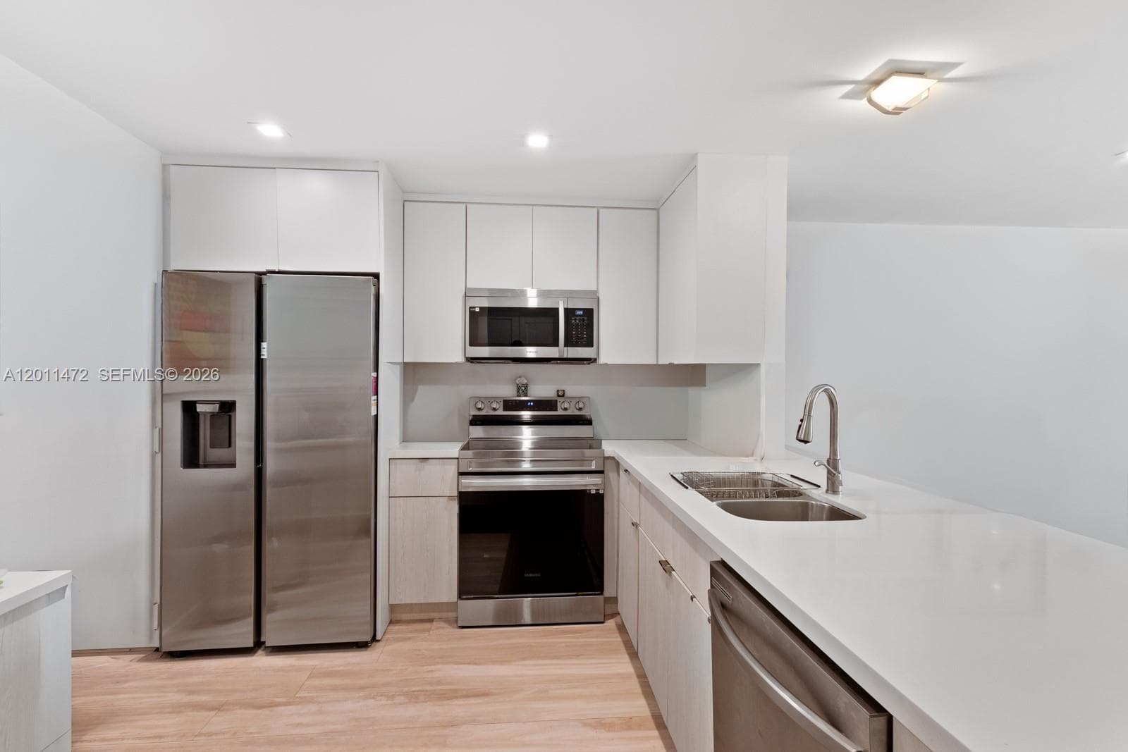 3750 NE 170th Street renovated kitchen